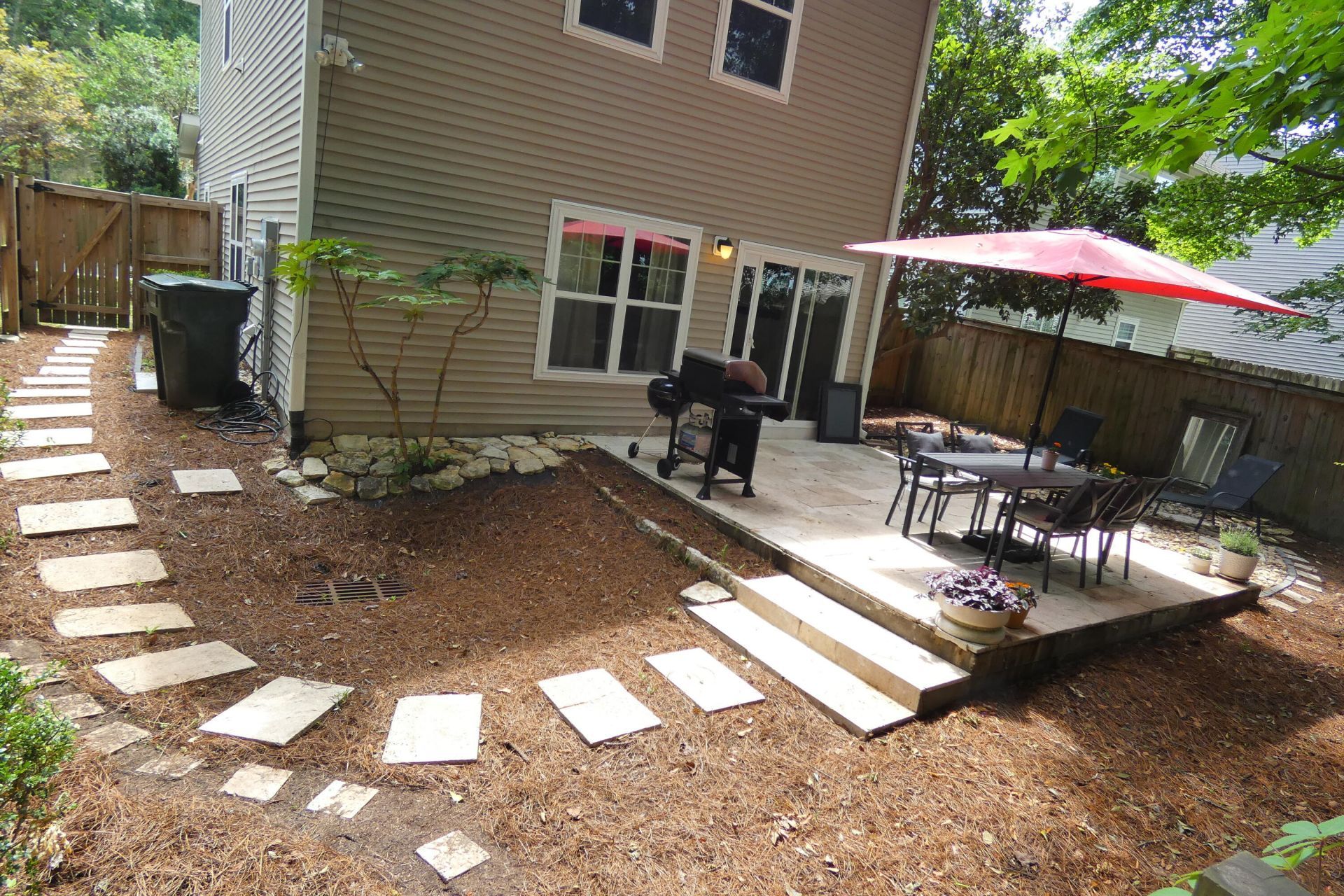 1790 Towne Street Photo 7