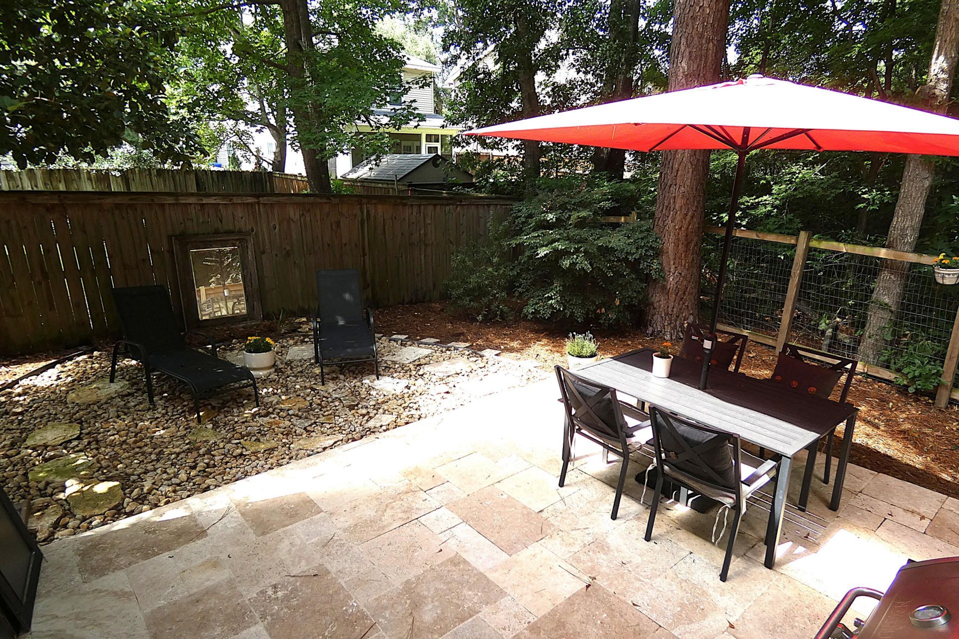 1790 Towne Street Photo 8