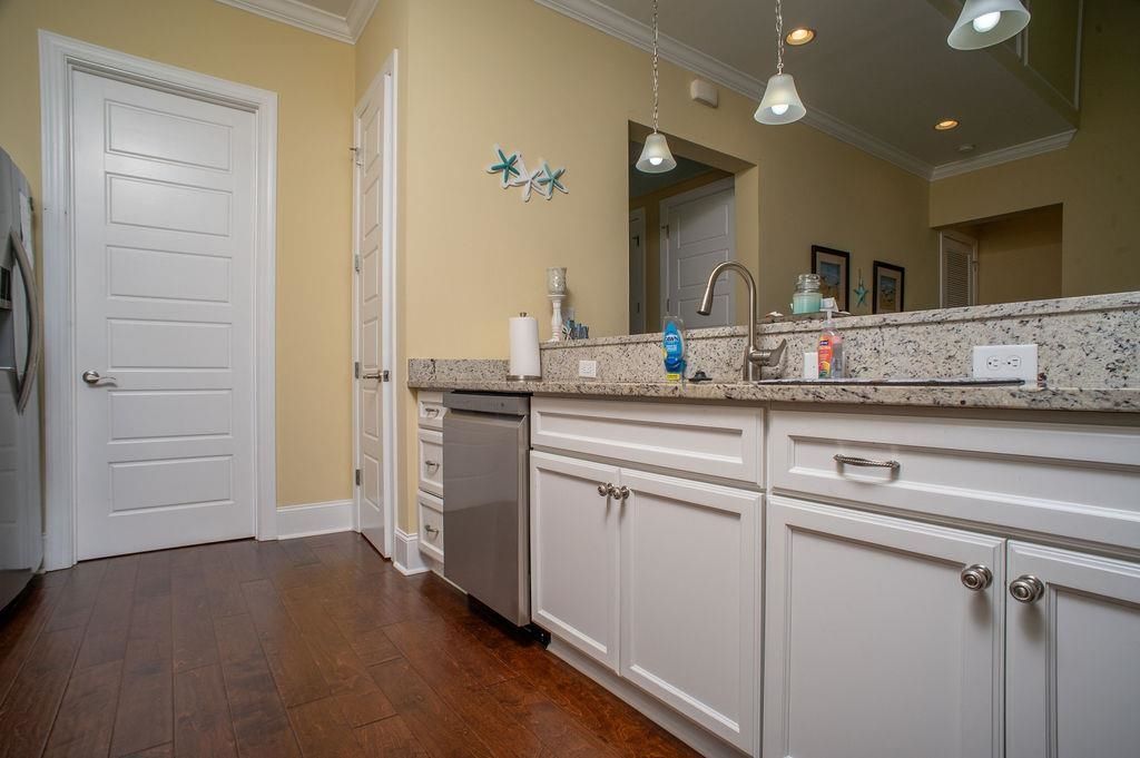429 Oak Ave.  Photo 25