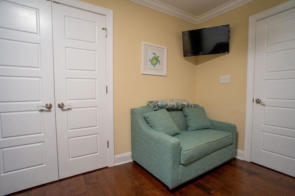 429 Oak Ave.  Photo 72