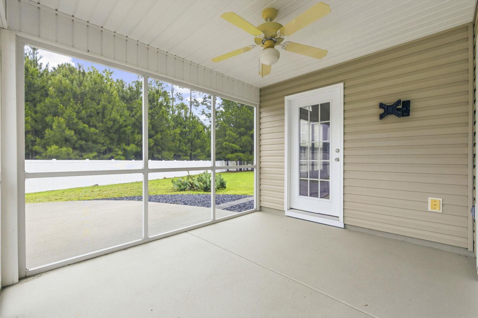 269 Ackerman Dr. Photo 14
