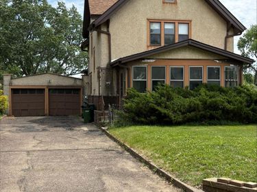 1824 Alta Vista Drive , Roseville, MN 55113