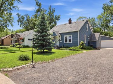 8352 Nicollet Avenue S, Bloomington, MN 55420