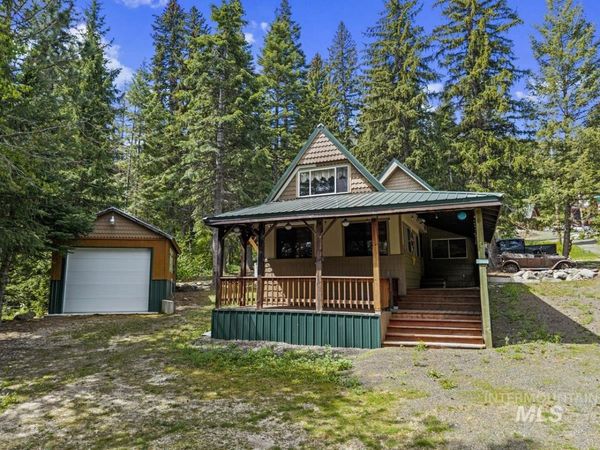 567 West Mountain Road, Cascade, ID 83611