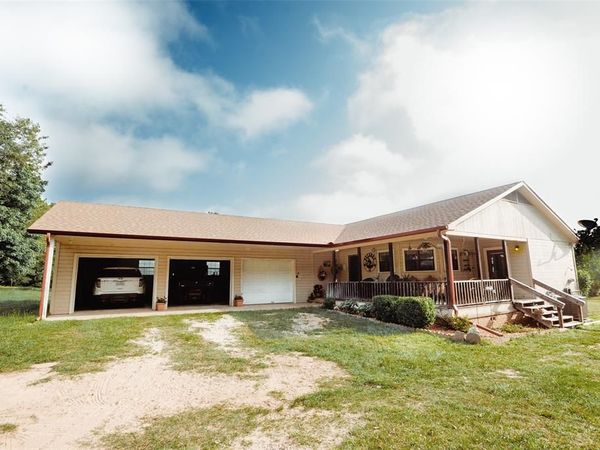 1211 AN County Road 153, Palestine, TX 75801
