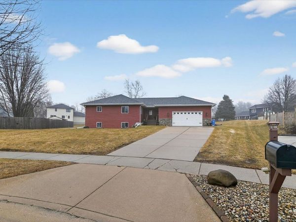 140 Glen Haven Court, Oregon, WI 53575