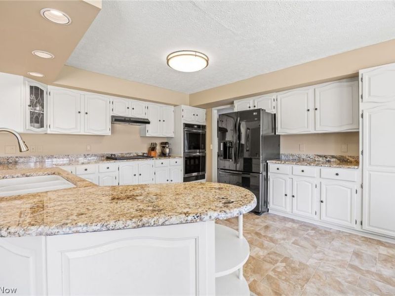 6585 Stone Road, Medina, OH 44256 Photo 4