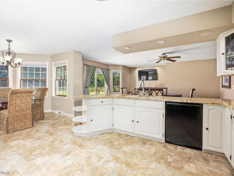 6585 Stone Road, Medina, OH 44256 Photo 5