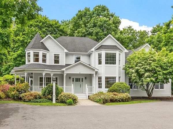 263 Elm St, Concord, MA 01742