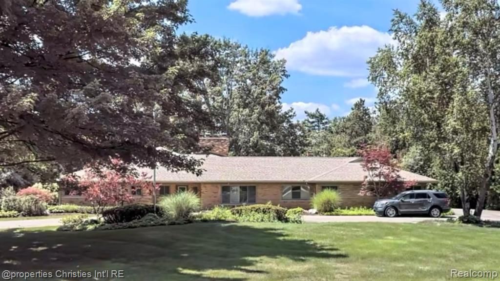 1640 Orchard Lane , Bloomfield Hills, MI 48301 Main Photo