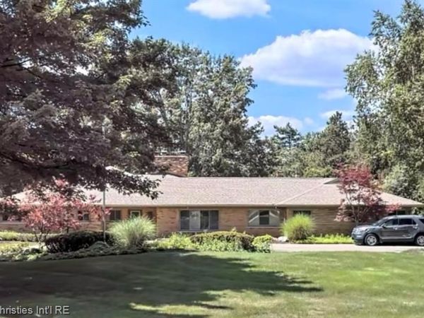 1640 Orchard Lane , Bloomfield Hills, MI 48301