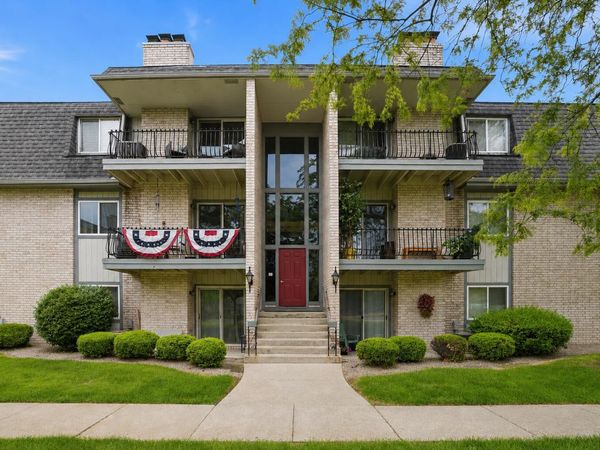 1725 Homan Drive , Unit 204, Schererville, IN 46375