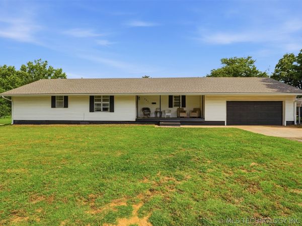 601 W Maple Street , Drumright, OK 74030
