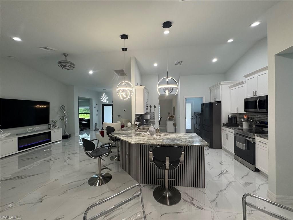1119 Edison Ave, Lehigh Acres, FL 33972 Photo