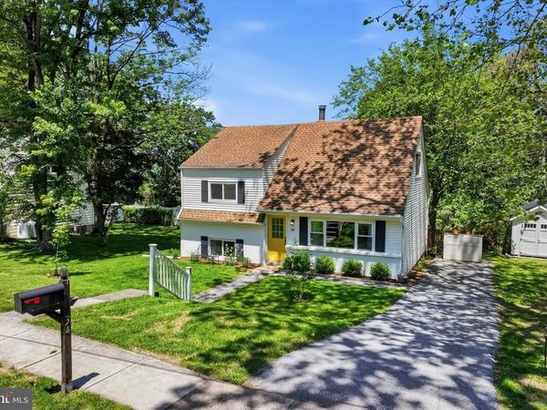 34 SUNSET DRIVE, PAOLI, PA 19301