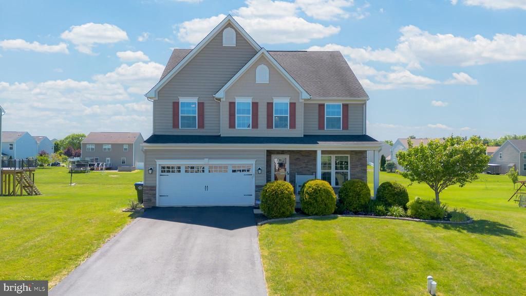 65 FOX HOLLOW DRIVE, GILBERTSVILLE, PA 19525