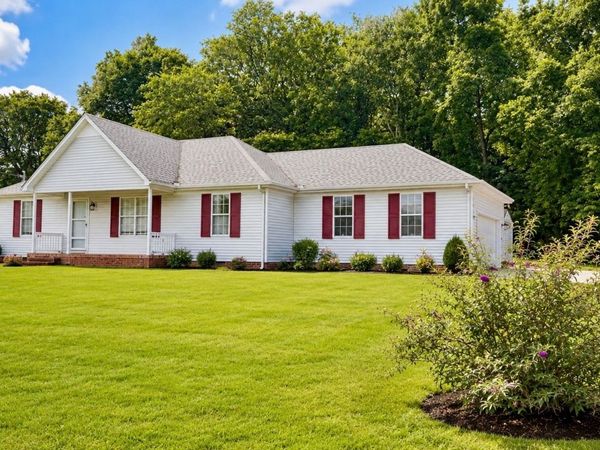 2438 Canterbury Chase, Murfreesboro, TN 37128