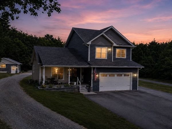 75 Kendall St, Granby, MA 01033