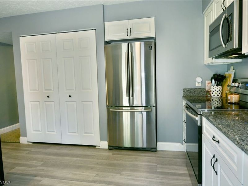 701 Lakeview Drive, Cortland, OH 44410 Photo 21