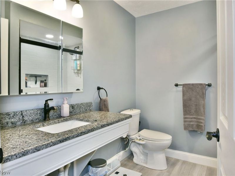 701 Lakeview Drive, Cortland, OH 44410 Photo 33