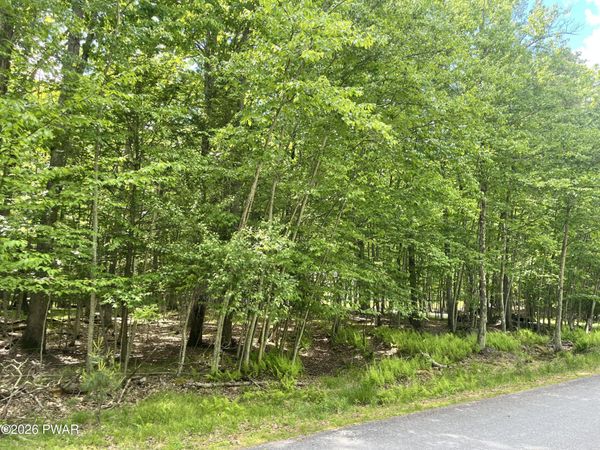 631 Sun Valley Drive, Tafton, PA 18464