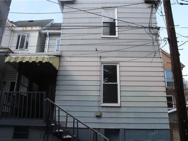 577 Linden Way , Donora, PA 15033