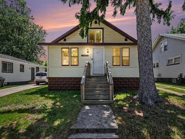 1093 W Southern Avenue, Muskegon, MI 49441