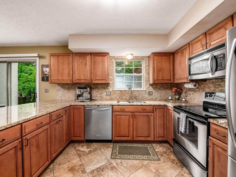407 Canmore Court, Westerville, OH 43082 Photo 21