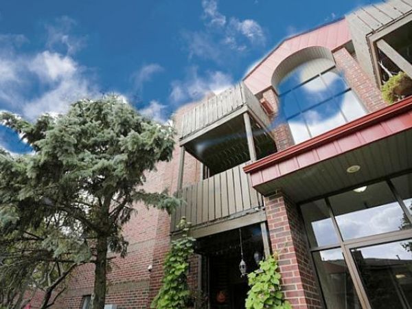 1350 Brook Street , Unit J, St. Charles, IL 60174
