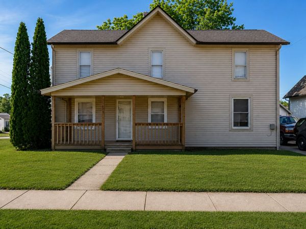 604 E Pleasant Street , Belvidere, IL 61008