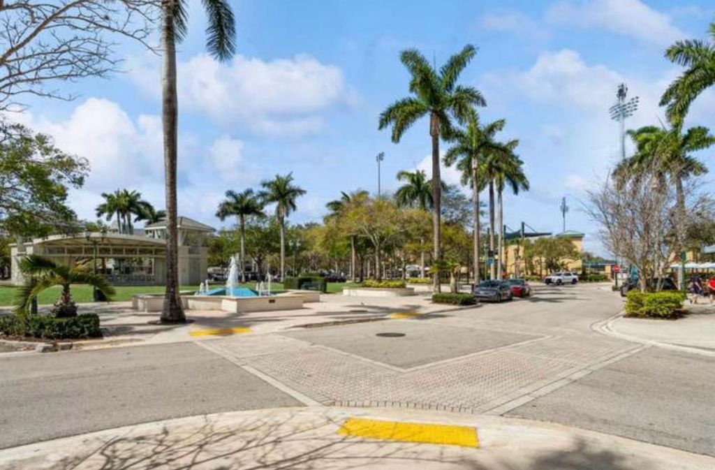 1200 Town Center Drive, Unit 305, Jupiter, FL 33458 Photo