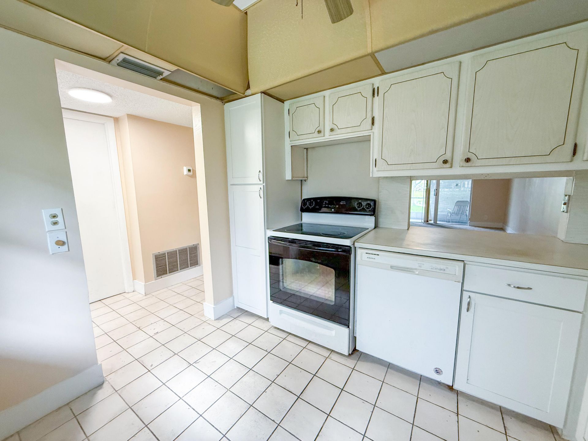 604 NE 2nd Street, Unit 122, Dania Beach, FL 33004 Photo