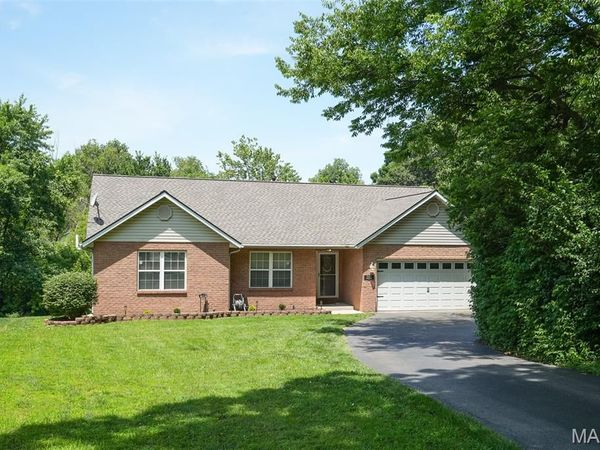 232 Sheffield Drive , Belleville, IL 62223