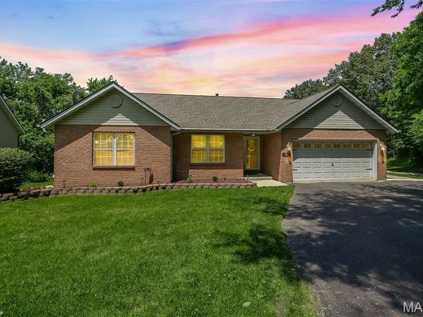 232 Sheffield Drive, Belleville, IL 62223