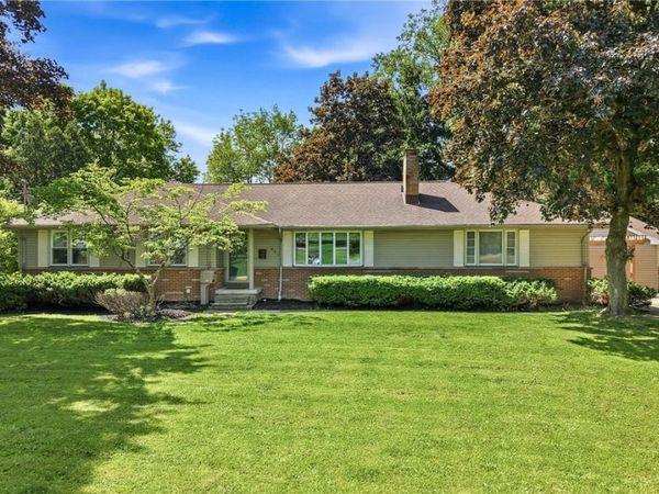 601 Murray Hill Drive, Youngstown, OH 44505