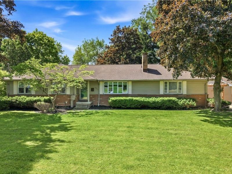 601 Murray Hill Drive, Youngstown, OH 44505 Photo 1