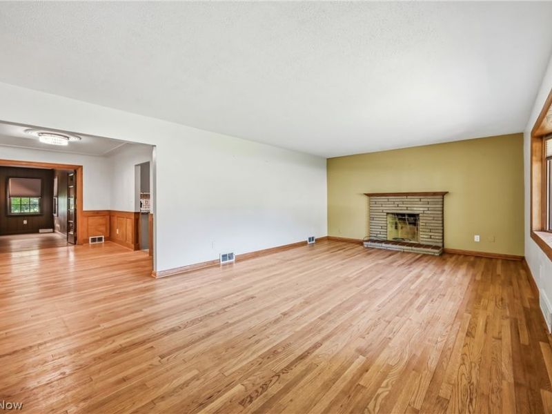 601 Murray Hill Drive, Youngstown, OH 44505 Photo 4