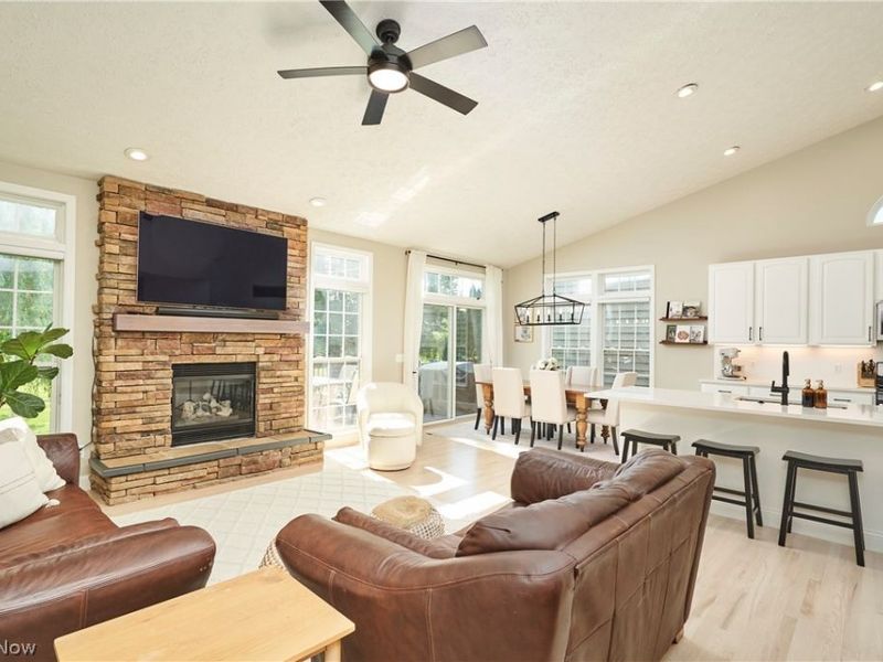 925 Alder Run Way, Akron, OH 44333 Photo 6