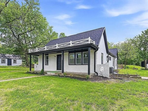 1106 College Hill Street, Pleasant Hill, MO 64080
