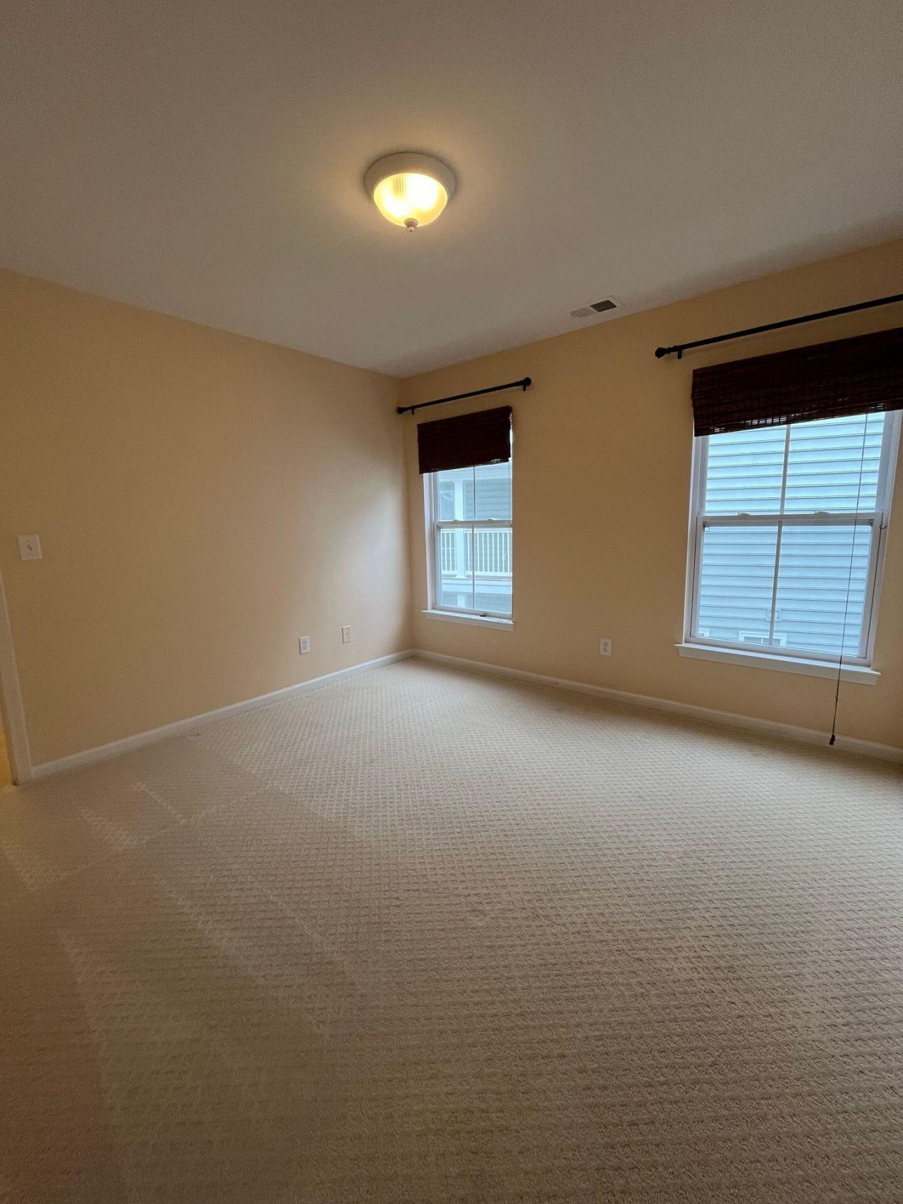 132 Avonshire Drive Photo 10