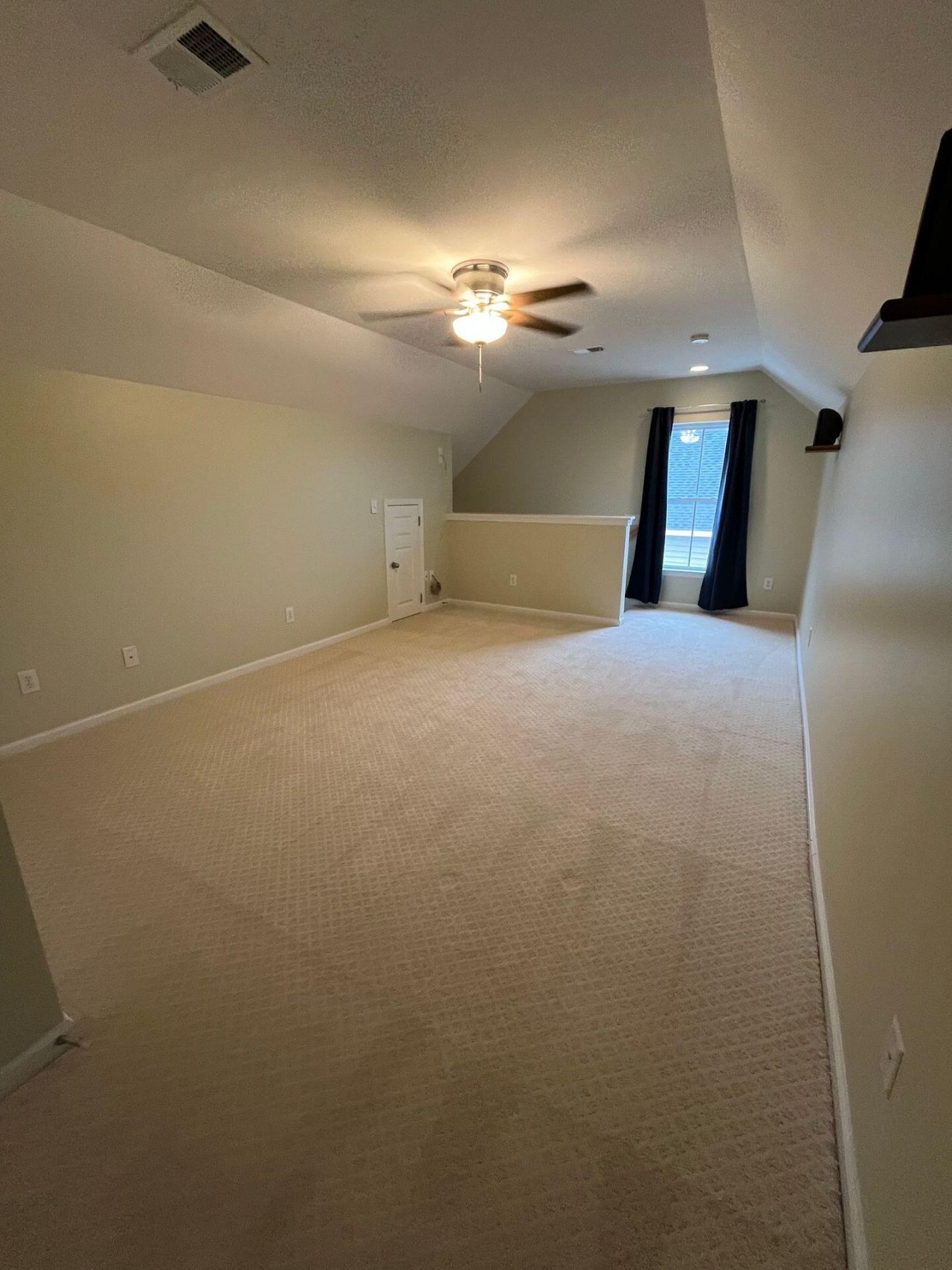 132 Avonshire Drive Photo 13
