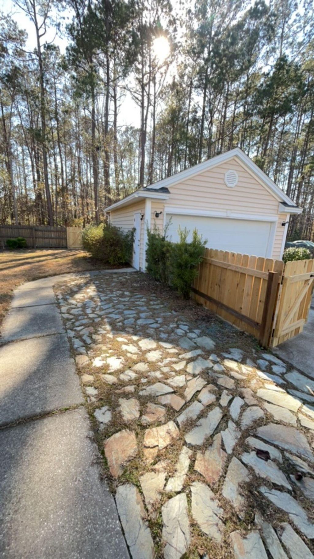 132 Avonshire Drive Photo 16