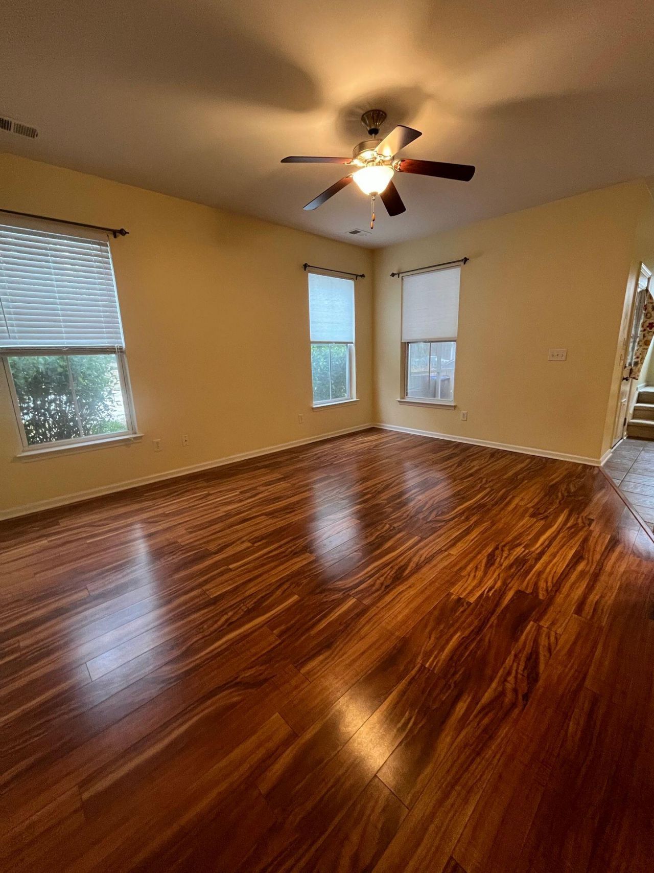 132 Avonshire Drive Photo 4
