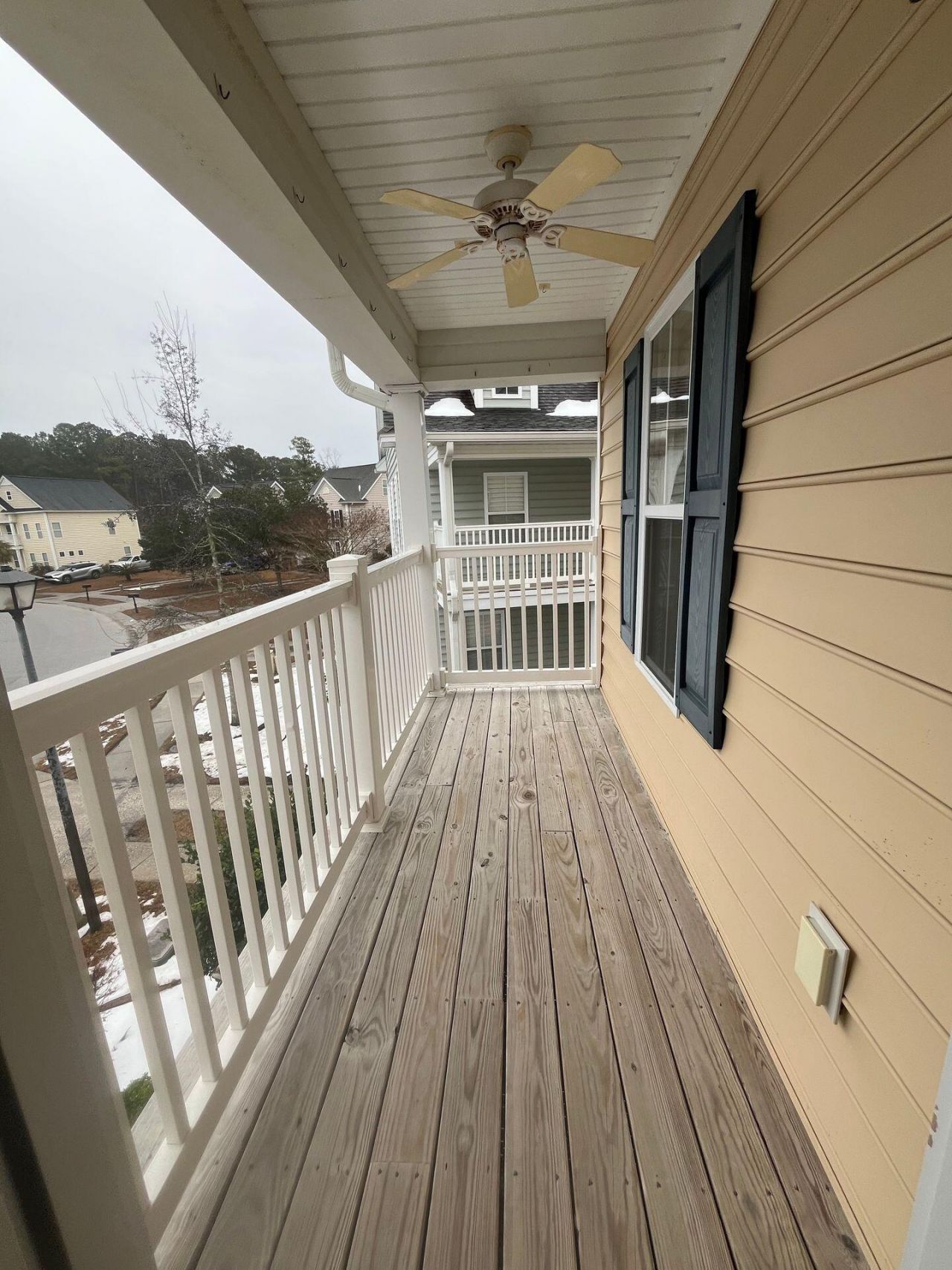 132 Avonshire Drive Photo 9