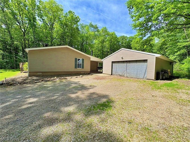 4233 County Line Road, Diamond, OH 44412 Photo 7