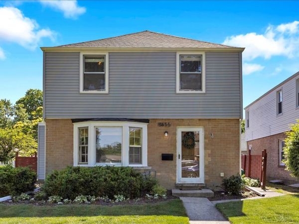 8655 Fernald Avenue , Morton Grove, IL 60053