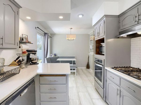 2550 Aldine Street , Roseville, MN 55113
