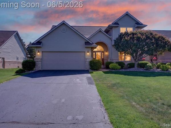 2443 Crossings Circle, Davison Twp, MI 48423
