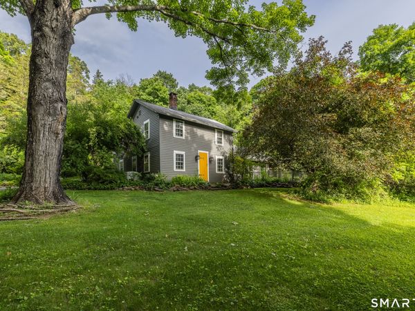 92 Walnut Tree Hill, Newtown, CT 06482