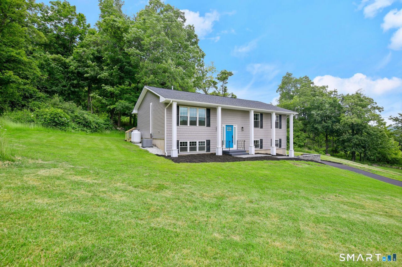 12 Cel Bret, Danbury, CT 06810 Main Photo